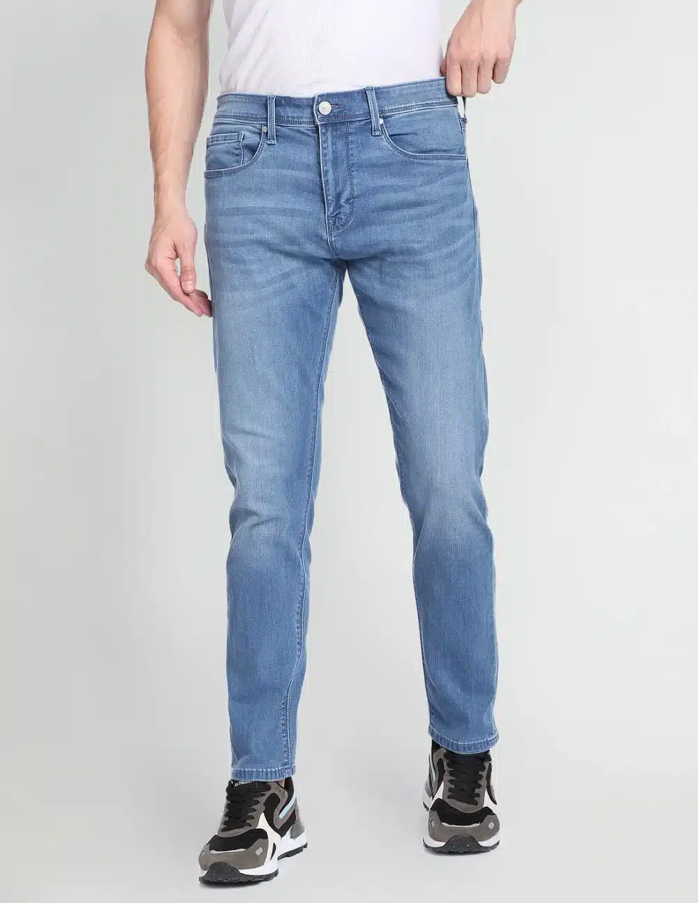 Mid Rise Slim Tapered Fit Jeans