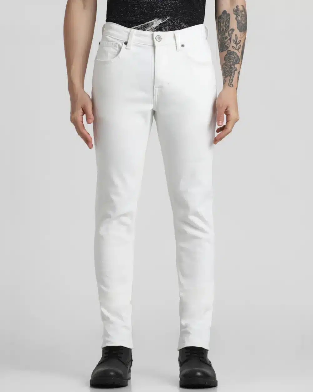 Low Rise Liam Skinny Fit Jeans