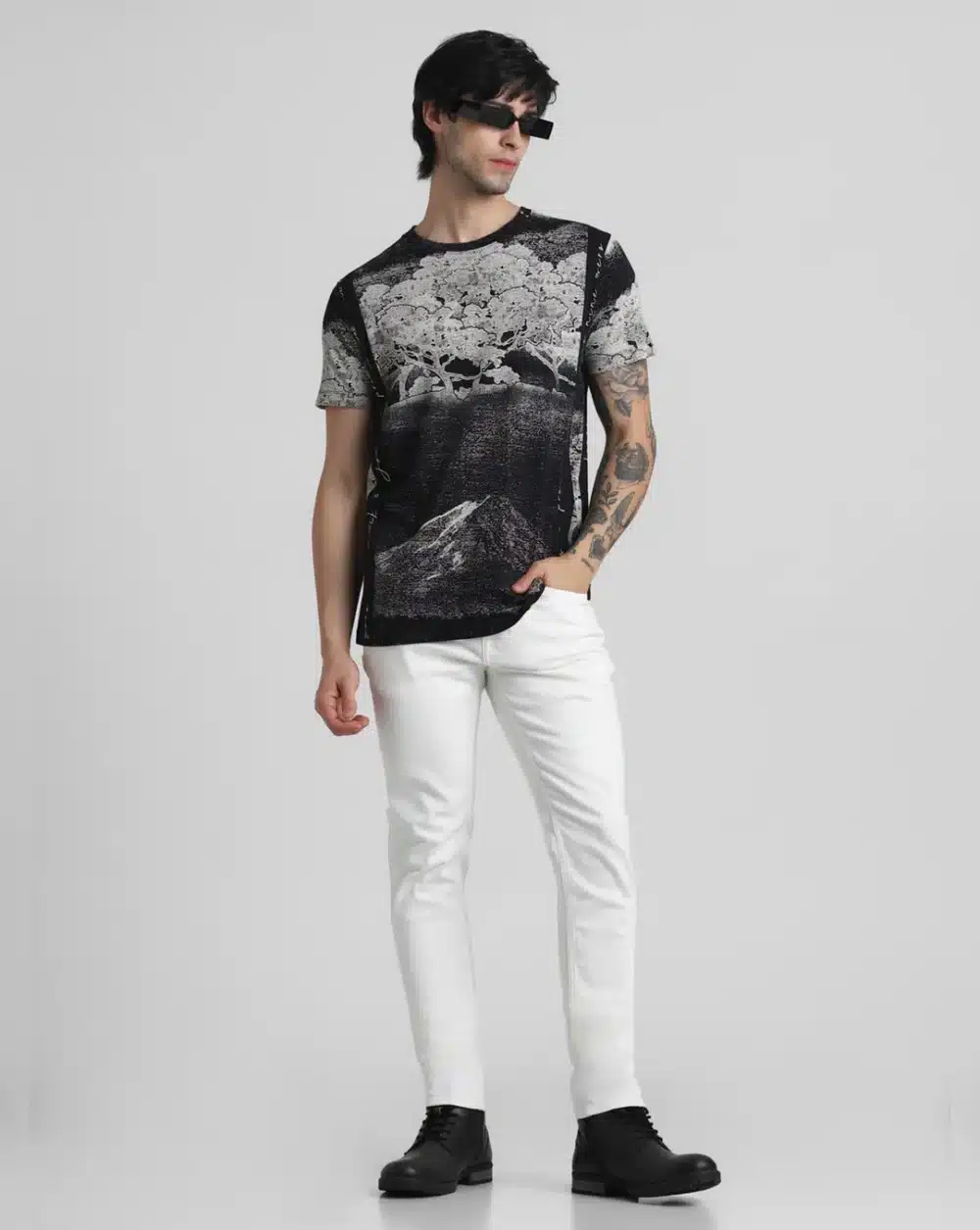 Low Rise Liam Skinny Fit Jeans - Image 5