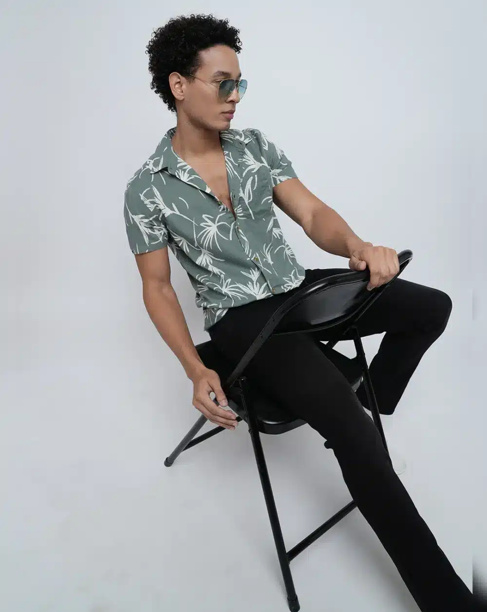 Green Printed Short Sleeves Shirt - Image 2