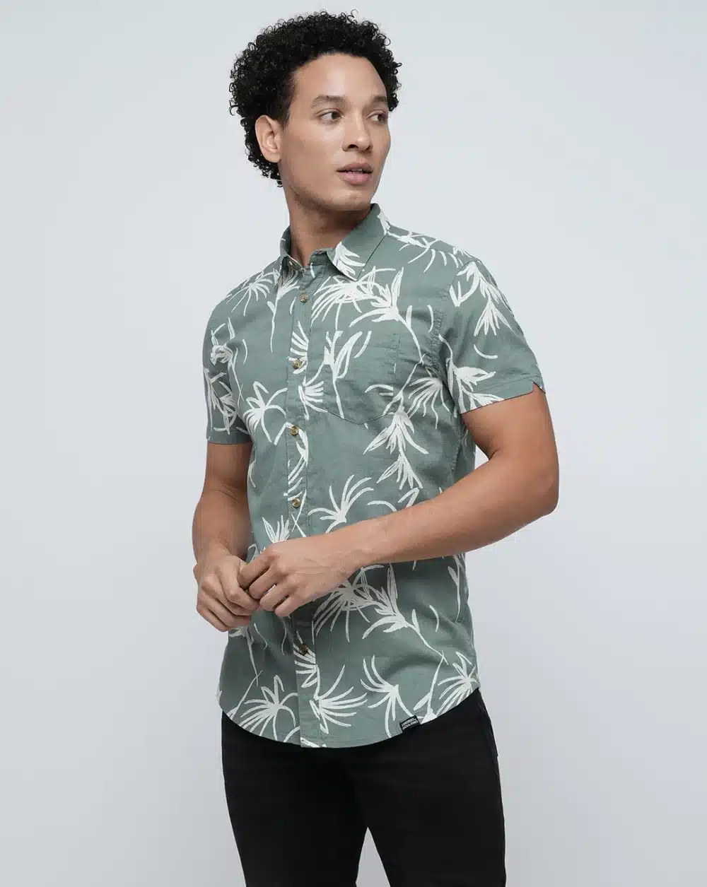 Green Printed Short Sleeves Shirt - Image 3