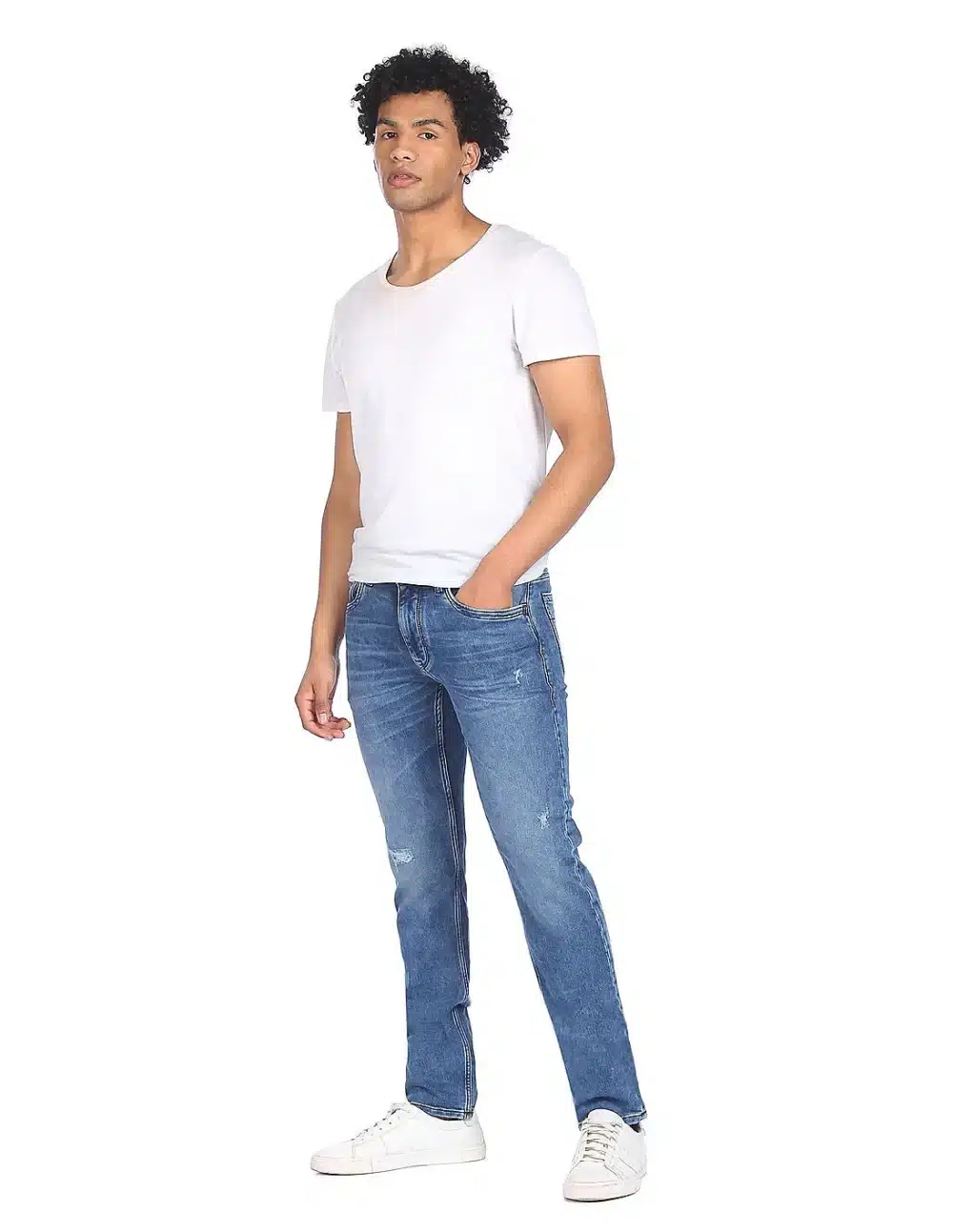 Men Blue Distressed Slim Tapered Fit Jeans - Image 2