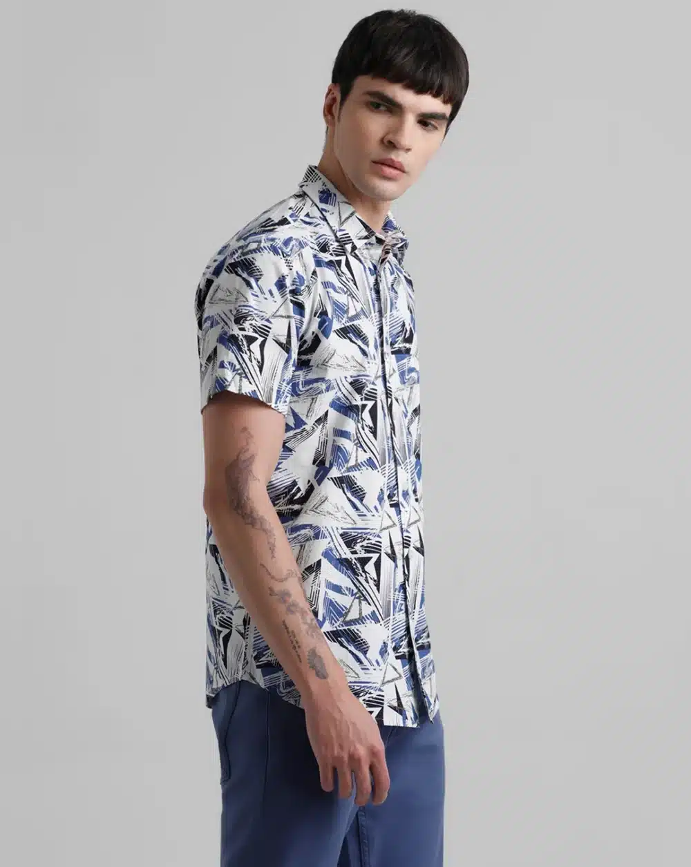 White Abstract Print Short Sleeves Shirt - Image 3