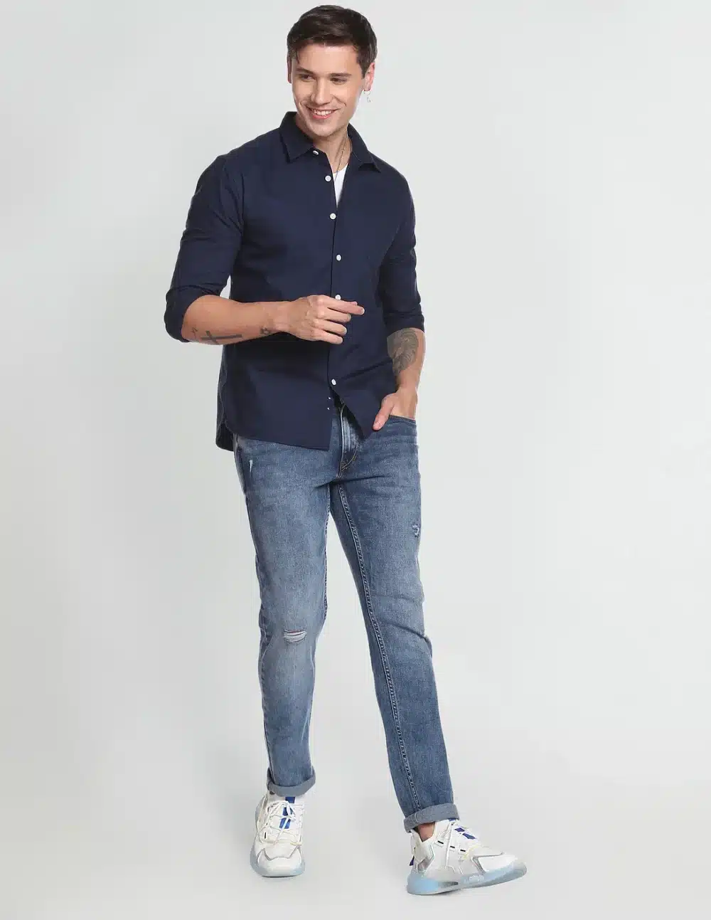 Mid Rise Skinny Fit Jeans For Men - Image 4