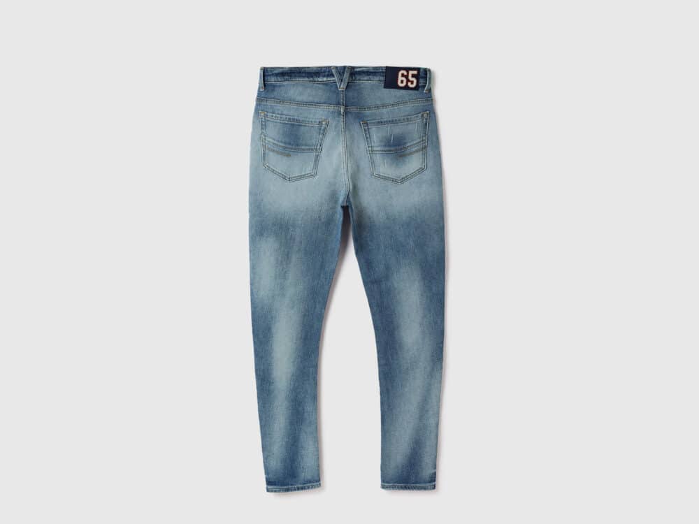 Faded Light Blue Mid-rise Men Solid Carrot Fit Jeans - Image 3