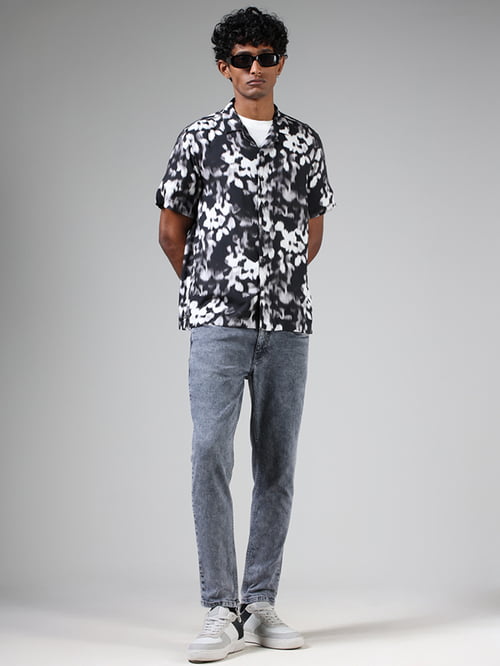 Black and White Print Resort Fit Shirt For Men – Buzz Shop